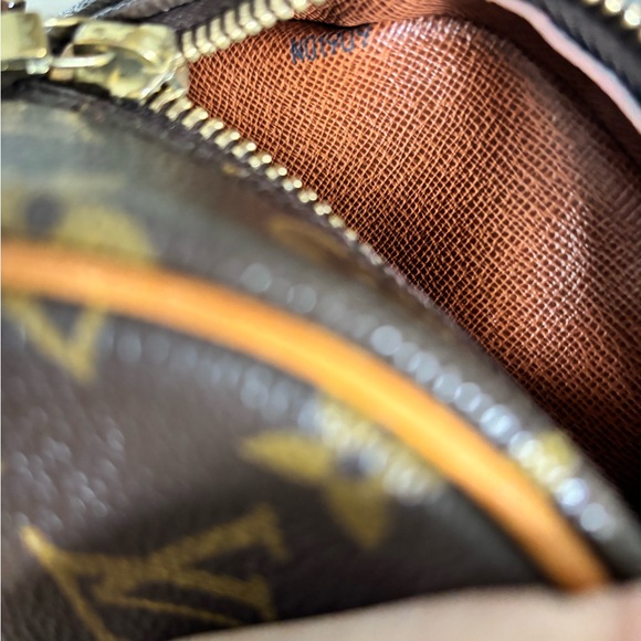 Louis Vuitton Bloise Monogram - Picture 10 of 15